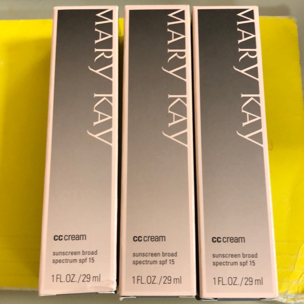 Marykay CC cream Sunscreen broad 3 light to medium